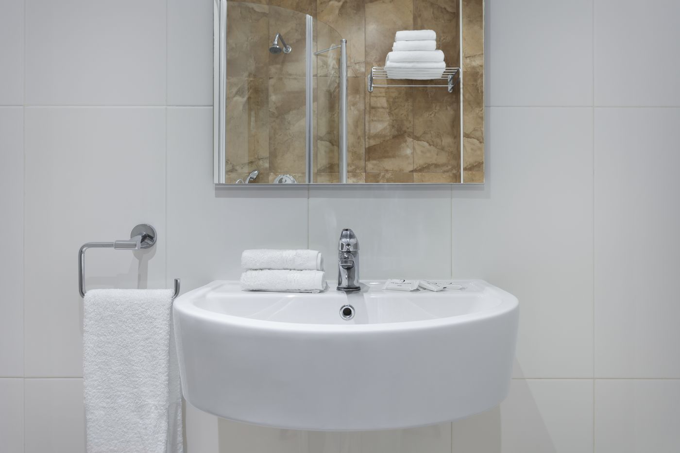 Hotel-115-The-Strand-Hotel-and-Suites-Room-51