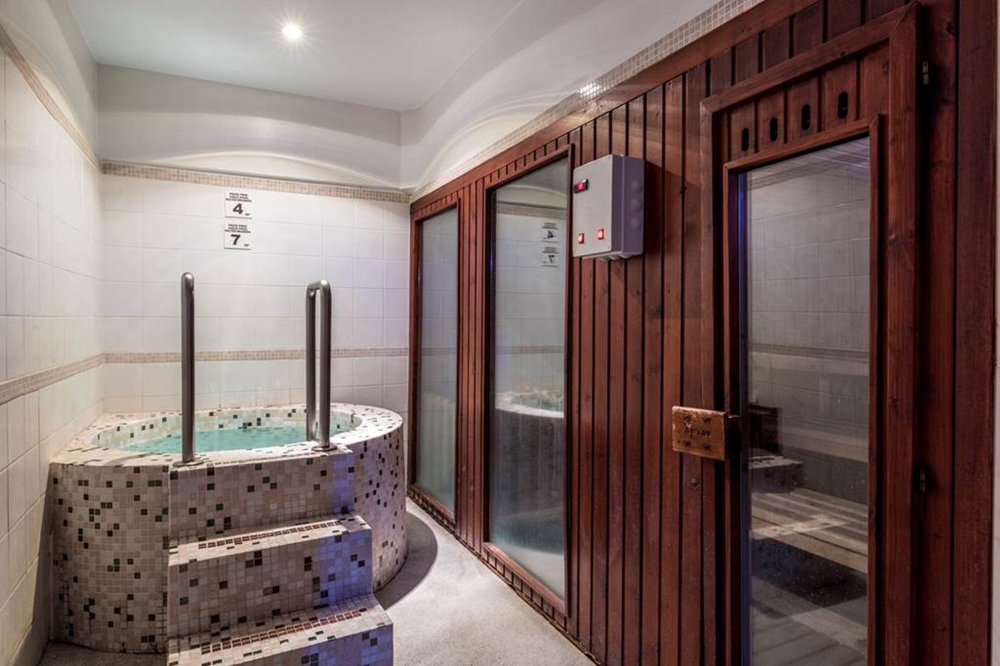 Paradise-Park-Fun-Lifestyle-Hotel-Sports-and-Entertainment-78