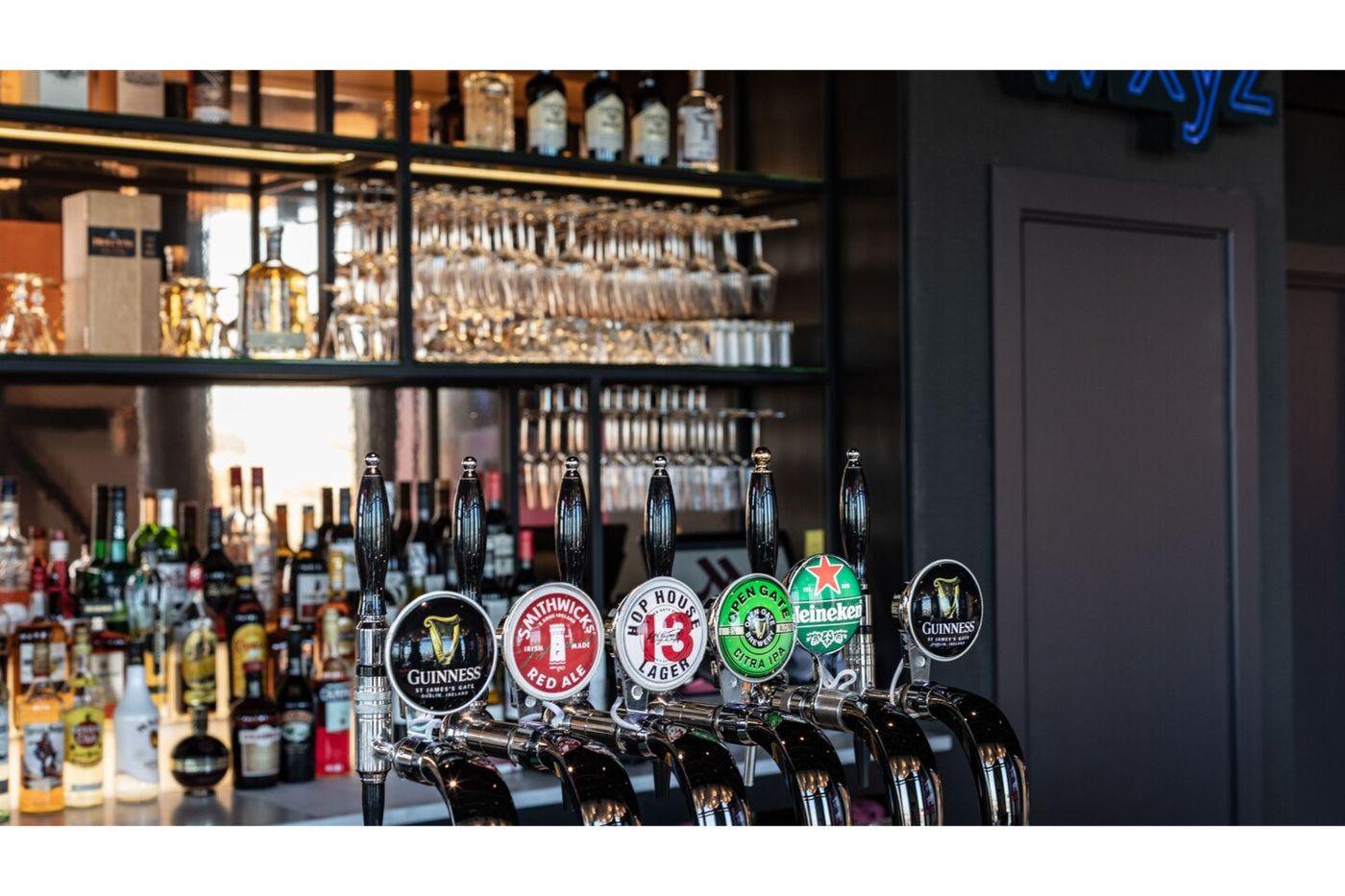 Aloft-Dublin-City-Bar-28