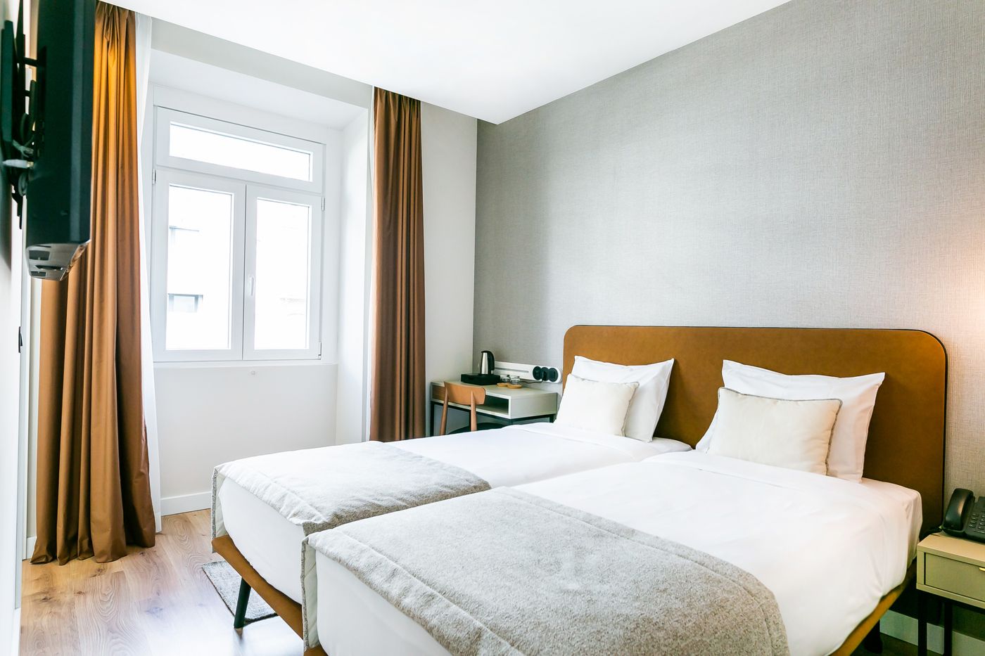 Lx-SoHo-Boutique-Hotel-by-RIDAN-Hotels-Room-4