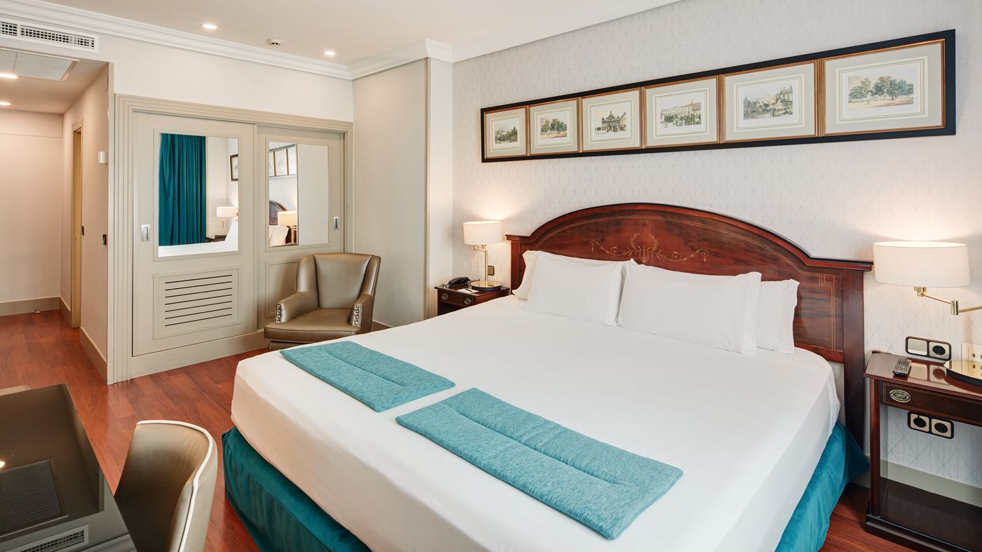 Sercotel-Gran-Hotel-Conde-Duque-Room-18