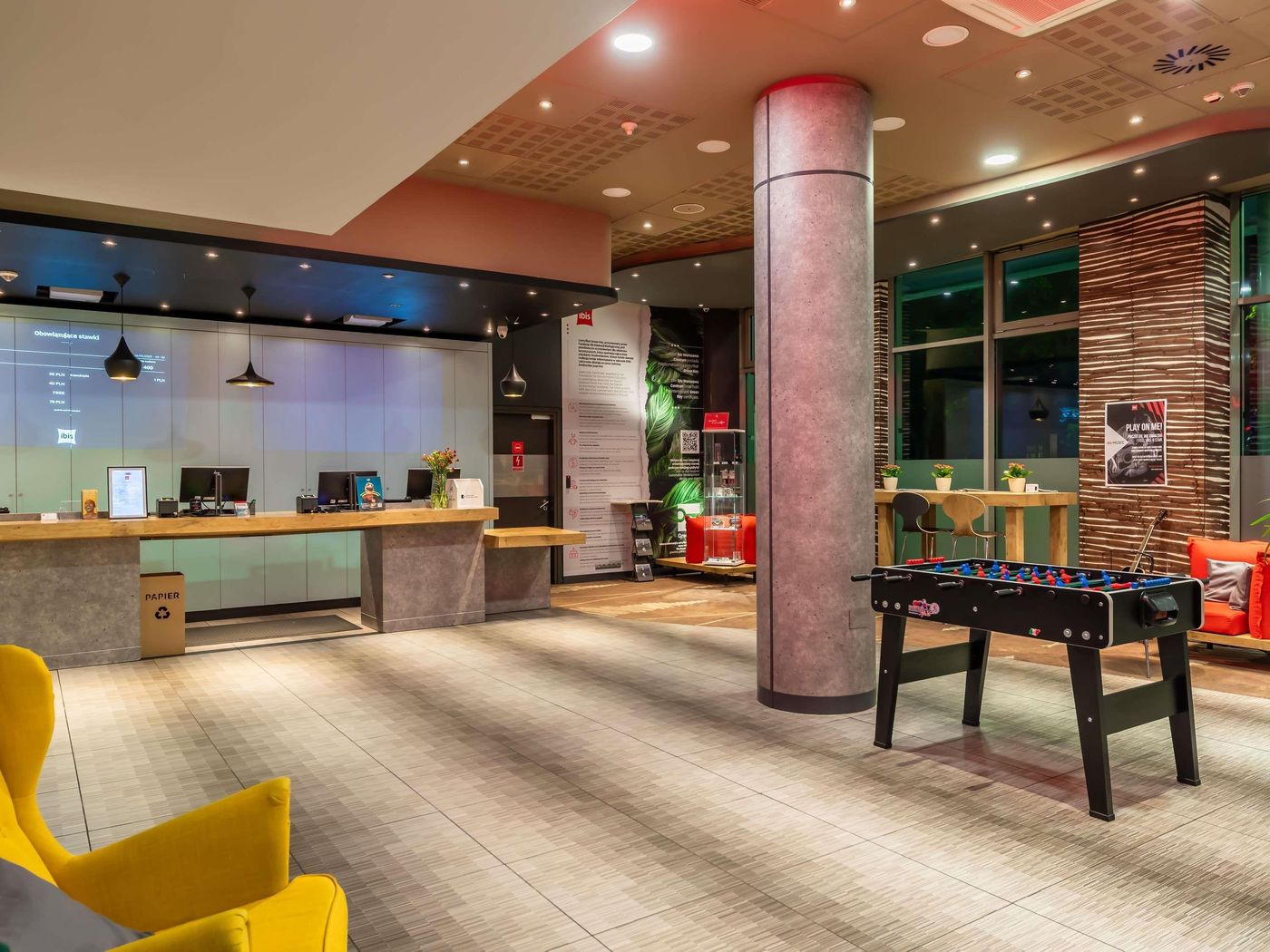 Ibis-Warszawa-Centrum-General-view-96