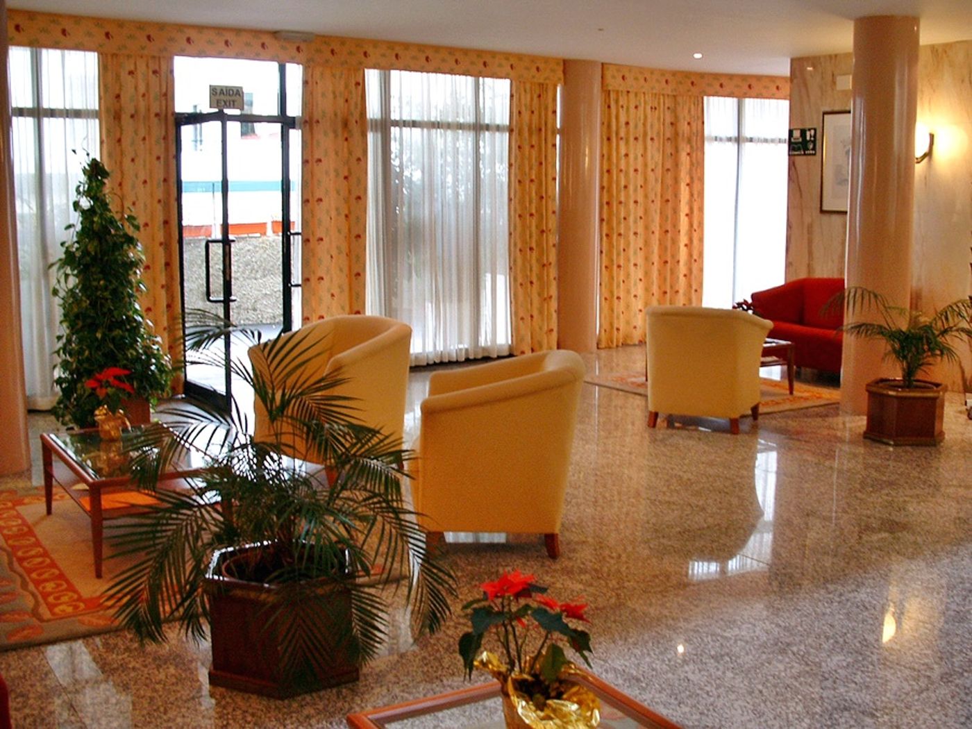 Imperatriz-Aparthotel-Lobby-29