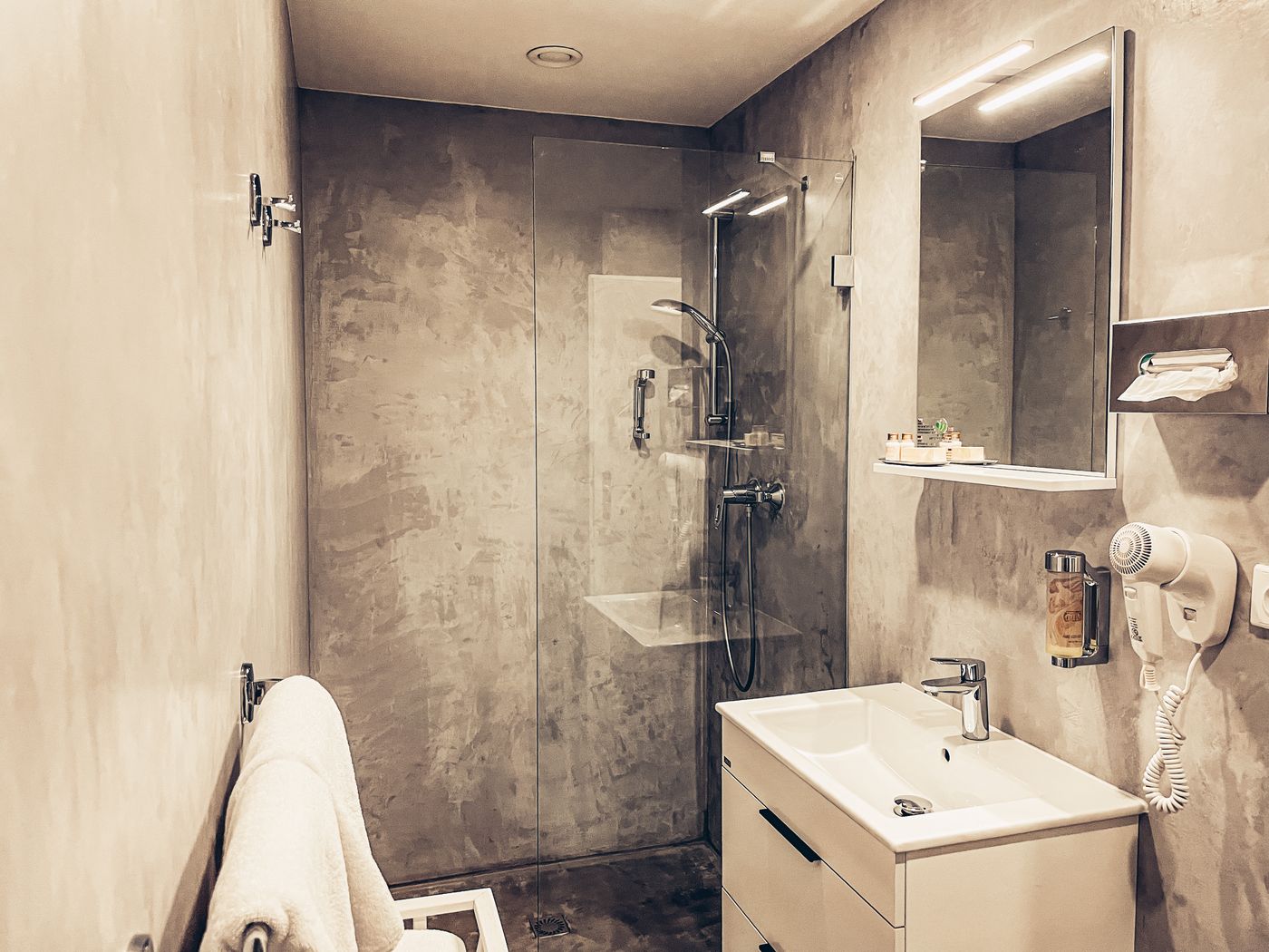 Alfons-Boutique-Hotel-Room-32