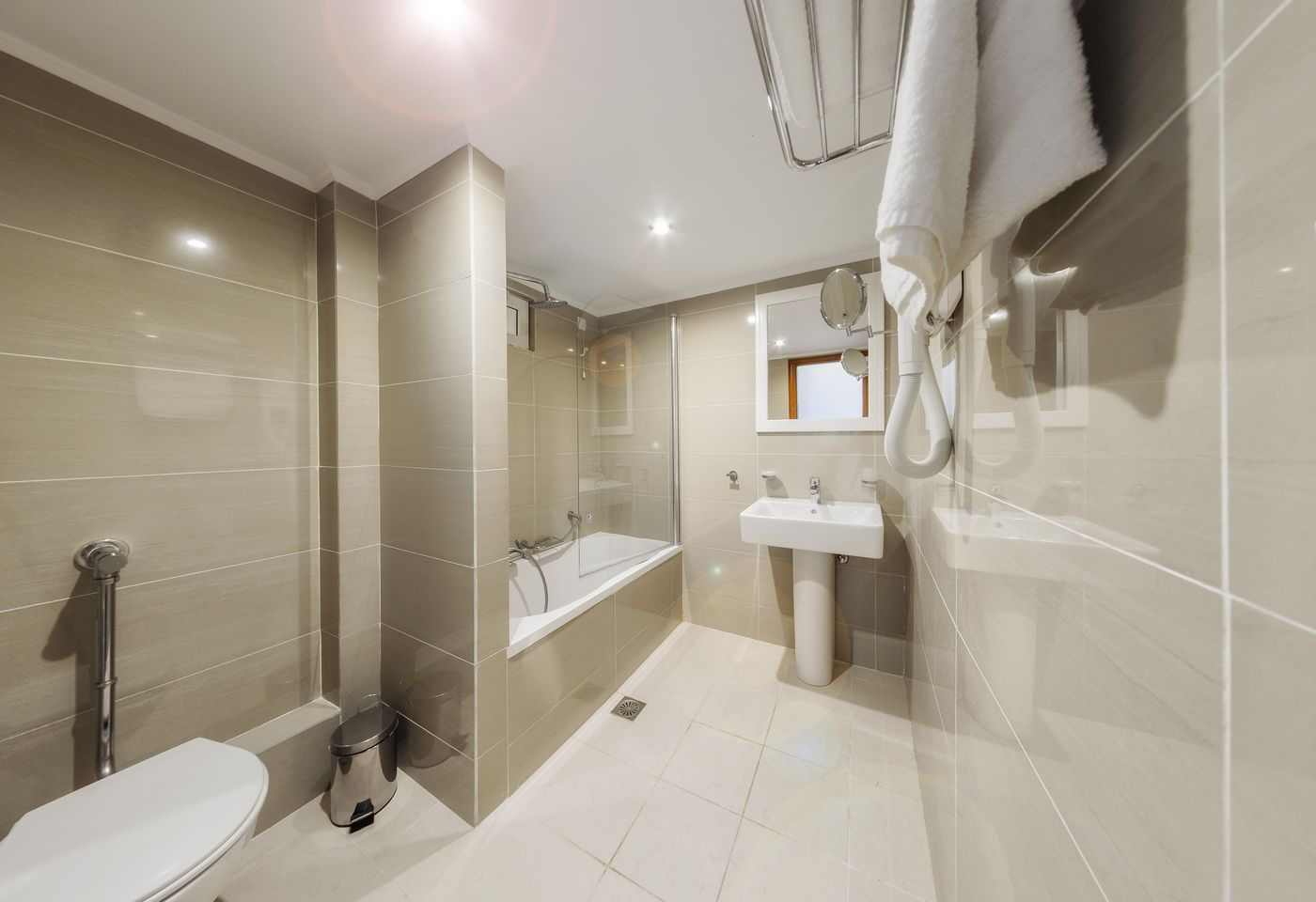 Karras-Hotel-Room-46