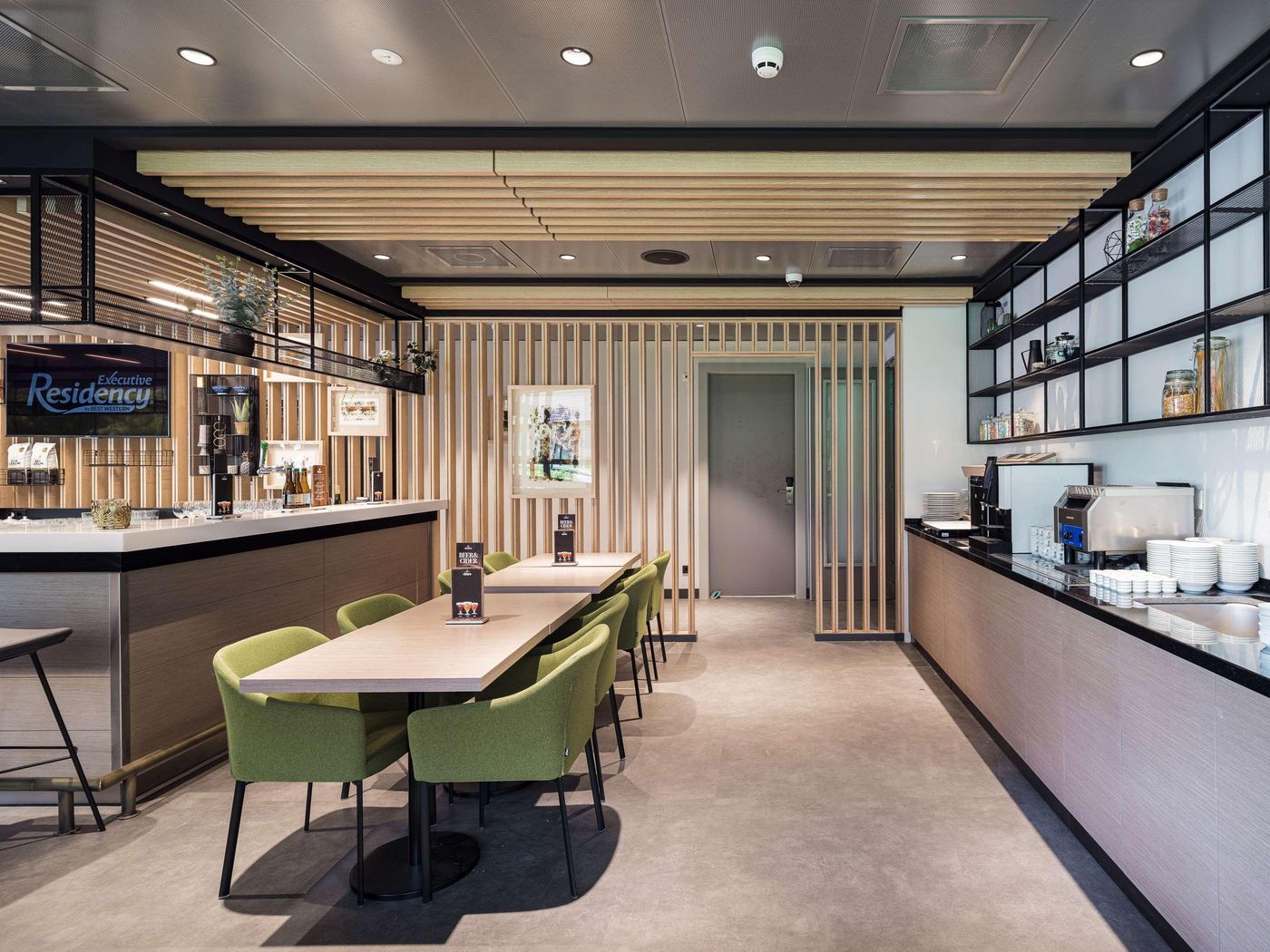 Executive-Residency-by-Best-Western-Amsterdam-Airport-Restaurant-14