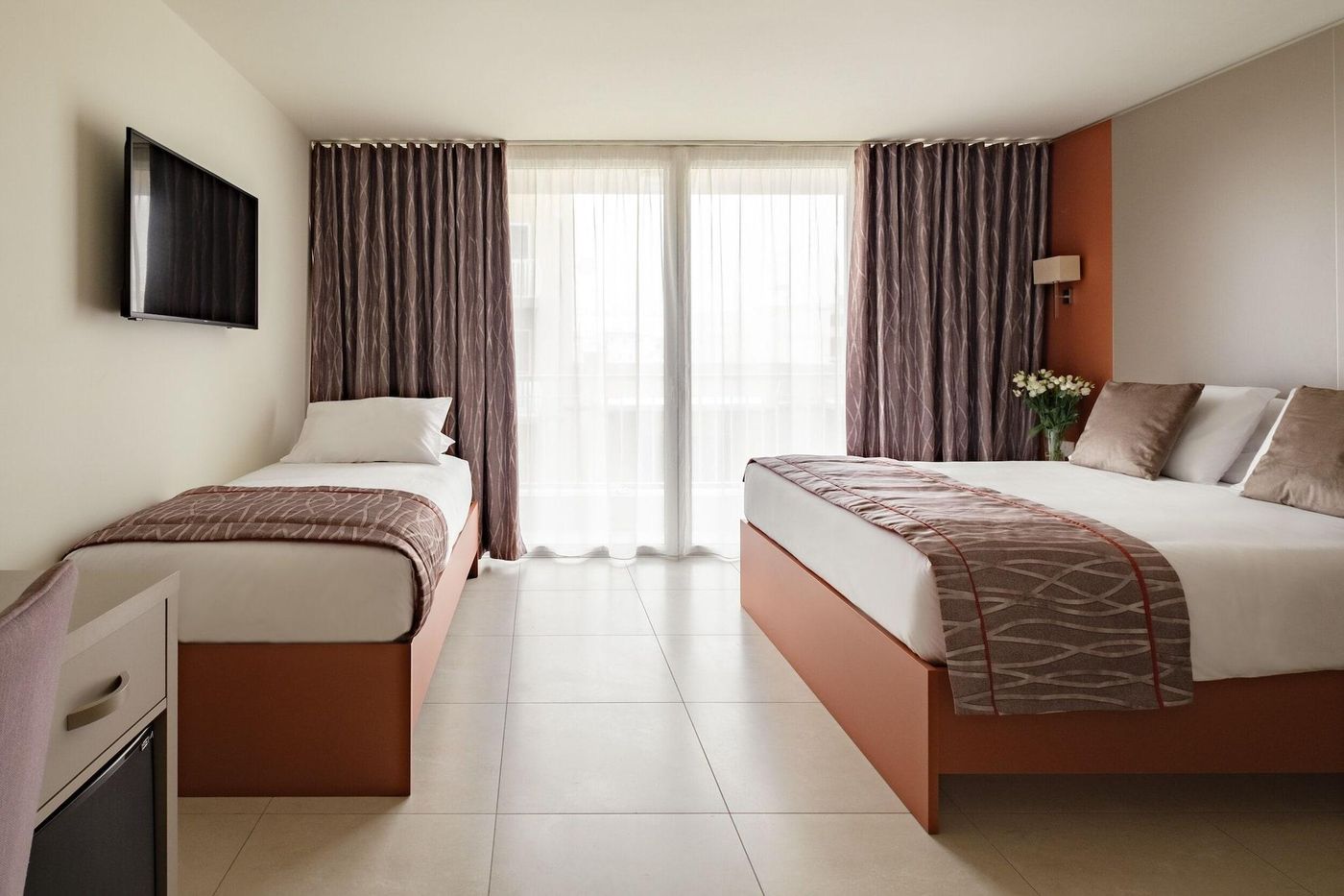 Mayflower-Hotel-Room-10