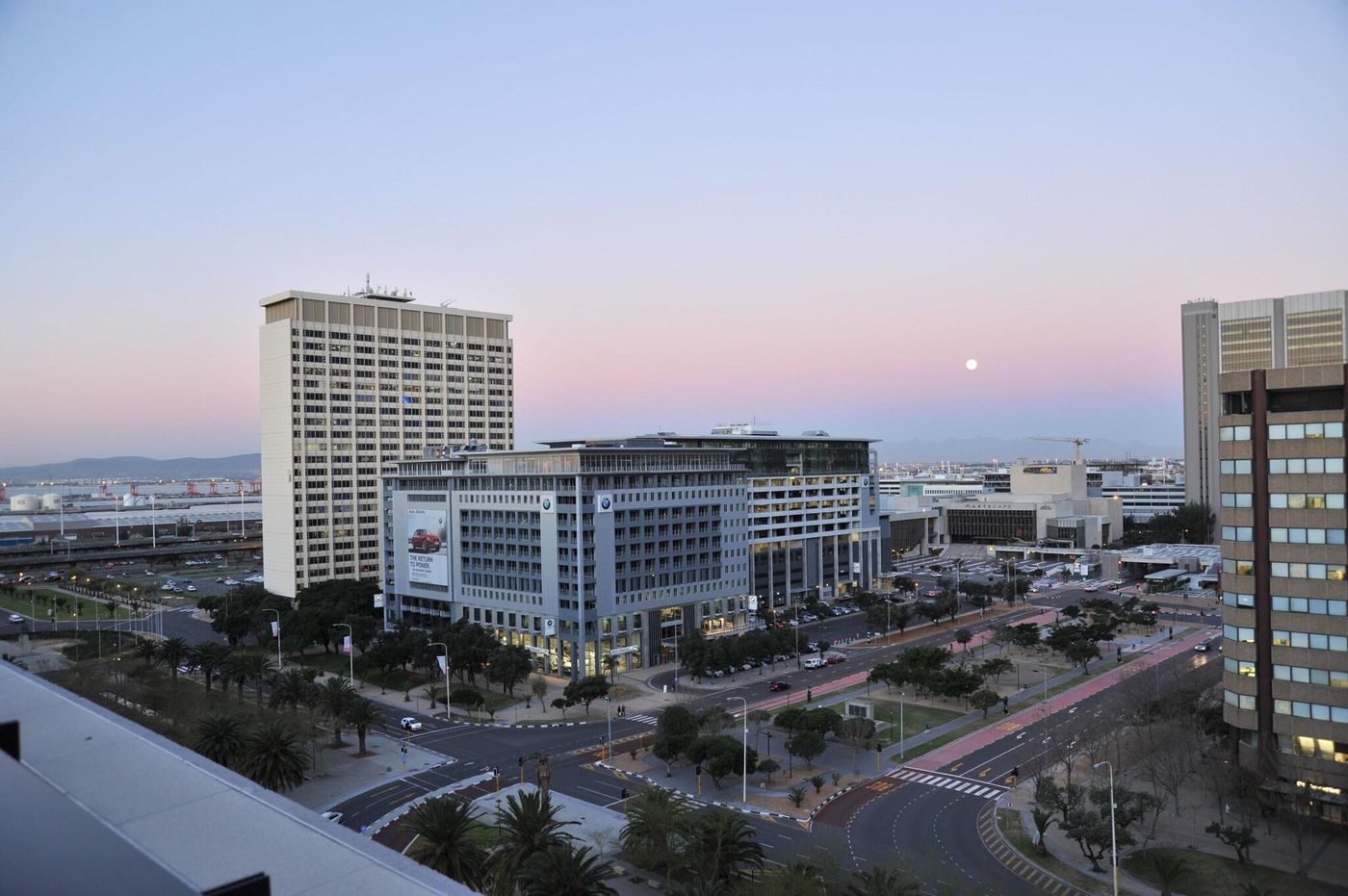 Park-Inn-by-Radisson-Cape-Town-Foreshore-General-view-9