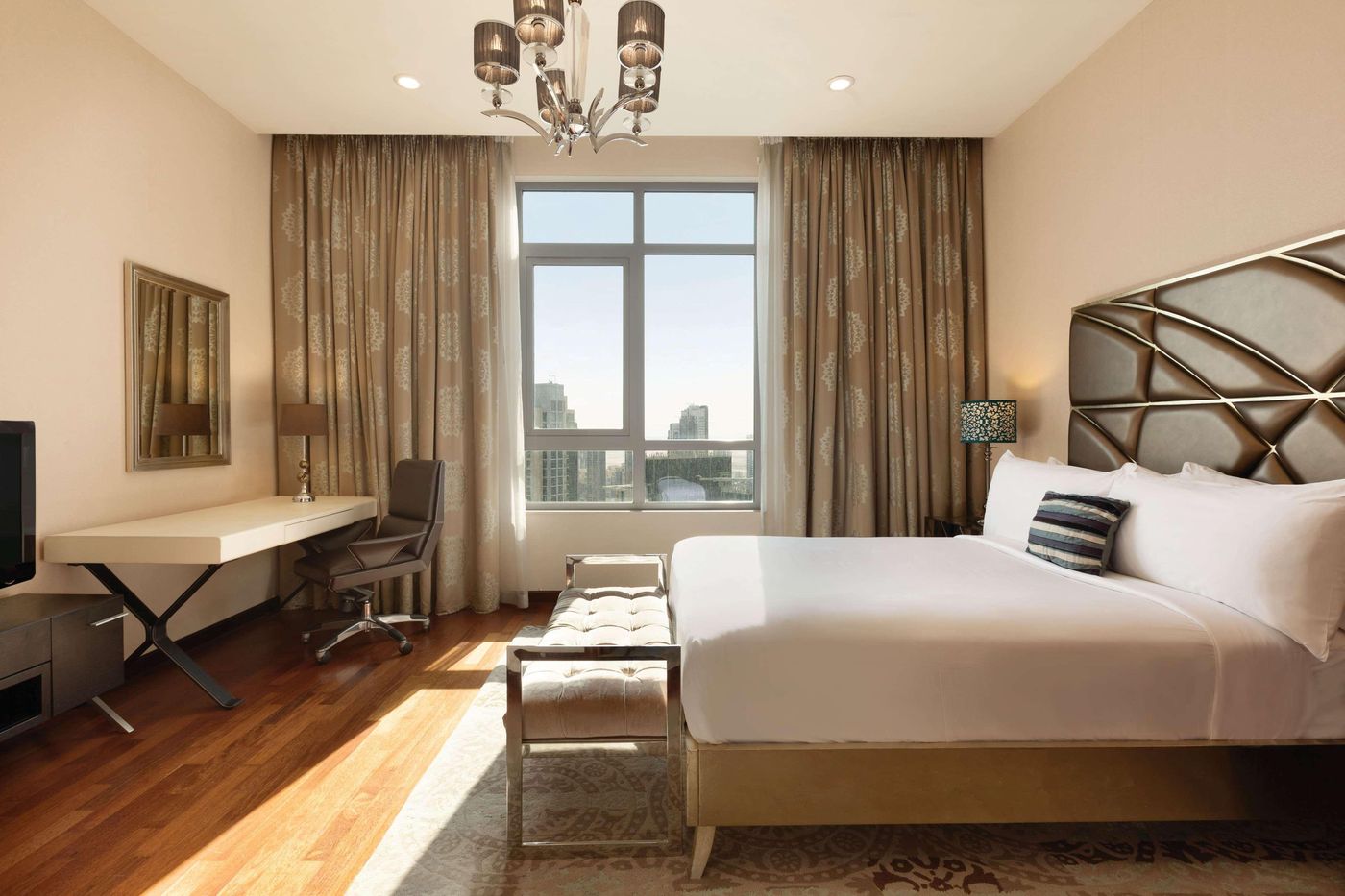 Ramada-by-Wyndham-Downtown-Dubai-Room-16