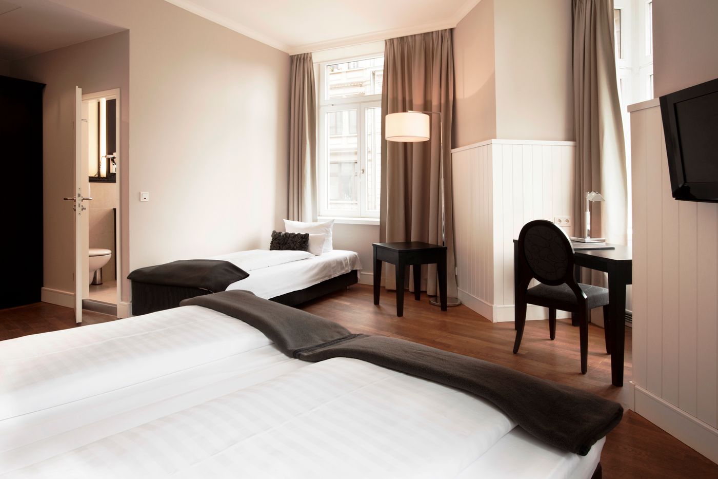 Victoria Hotel Frankfurt - Germany - Frankfurt Am Main - Room - 7