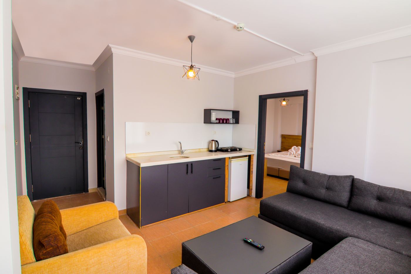 New Garden Luna Side Apart Hotel