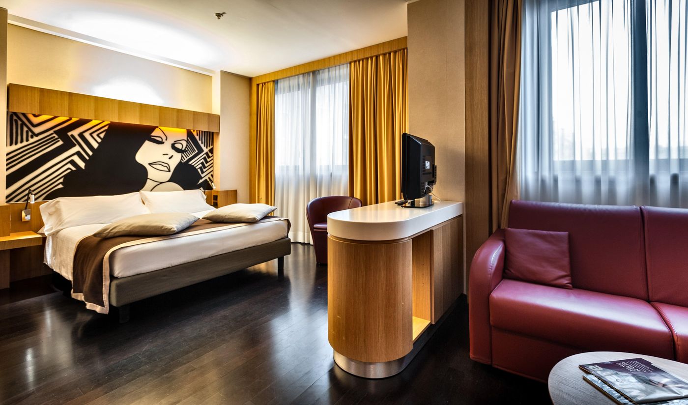 Crowne-Plaza-Milan-City-Room-10