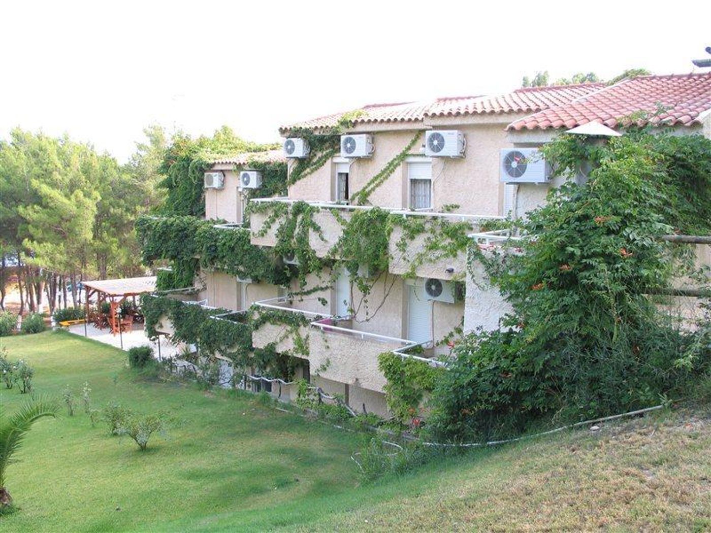 Panas-Hotel-General-view-4