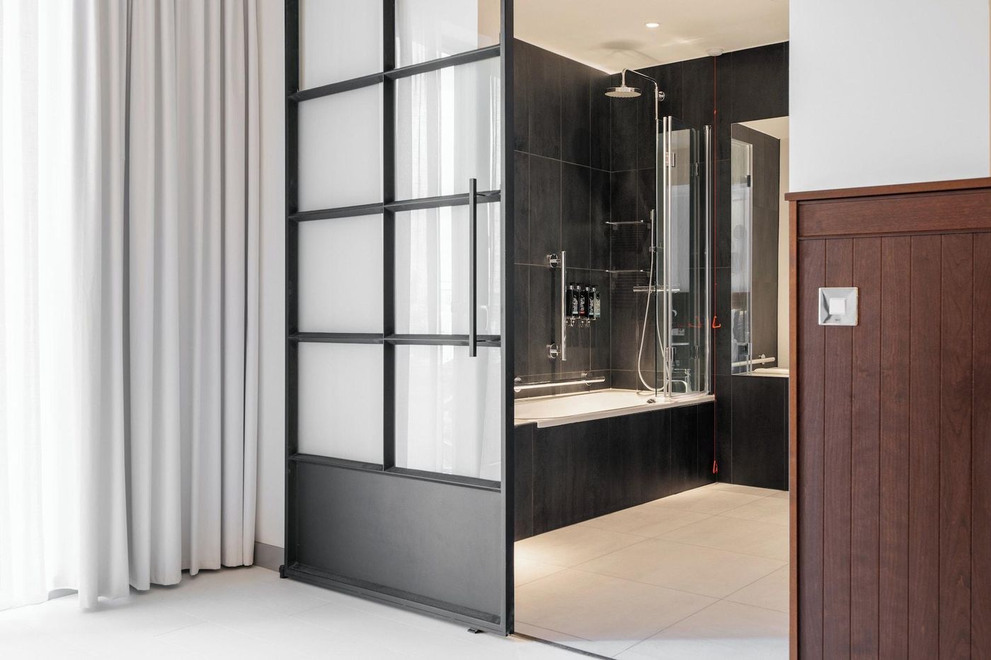 Ruby-Molly-Hotel-Dublin-Room-30