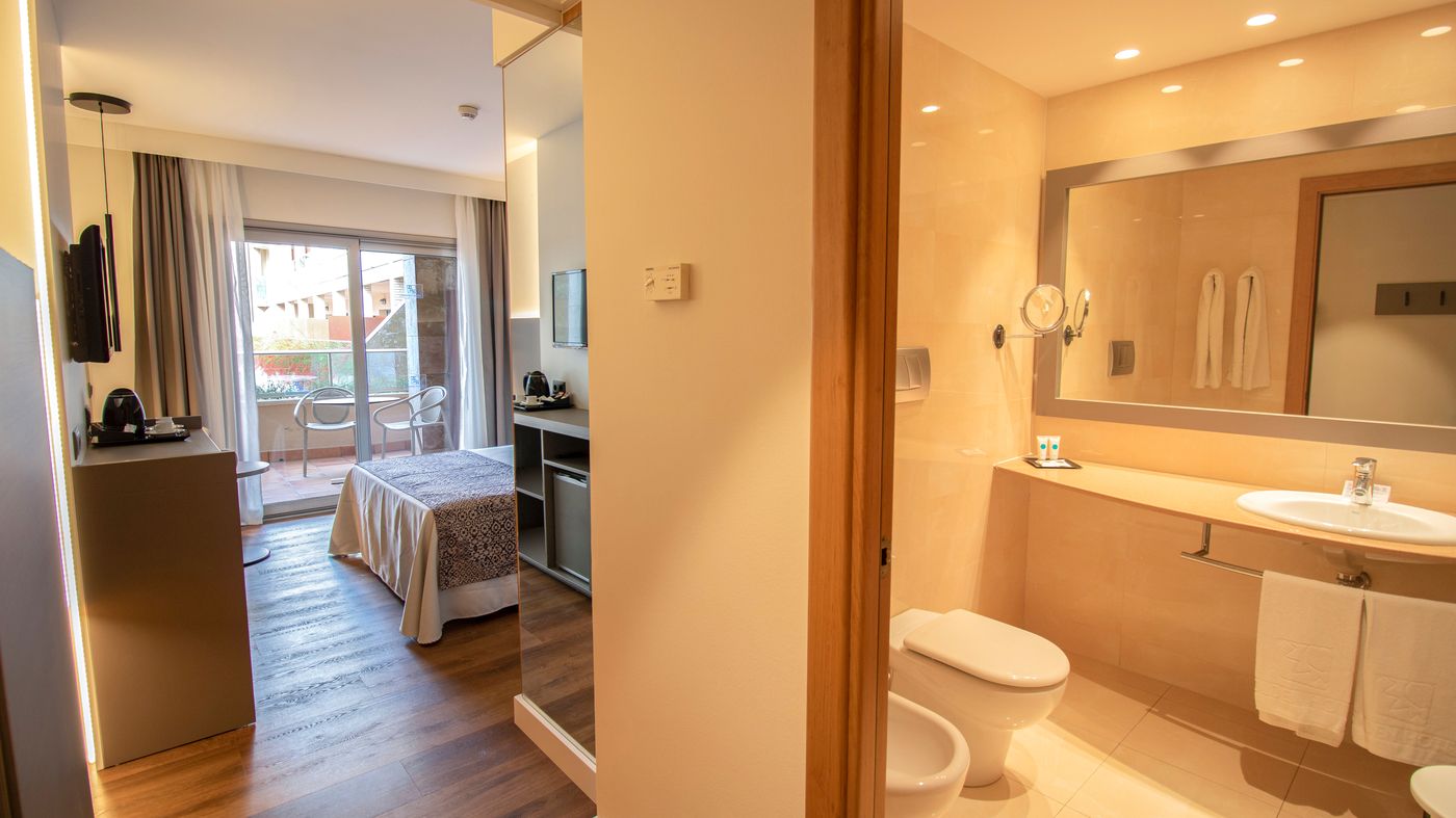 Golden-Bahia-de-Tossa-Room-36