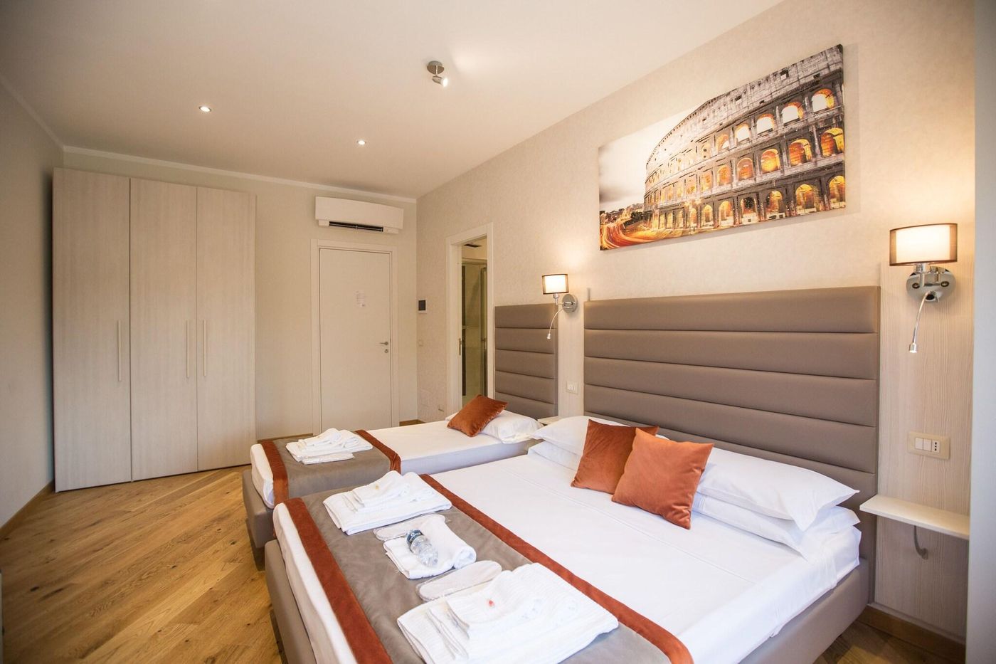 Vatican-City-Relais-Room-2