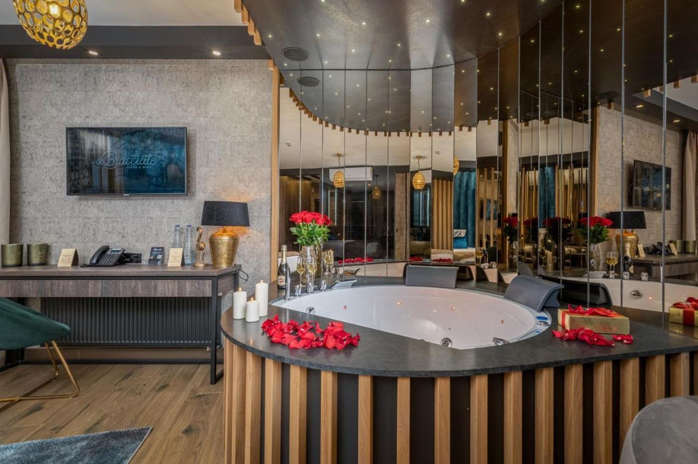 Art-Suites-Hotel-Room-4