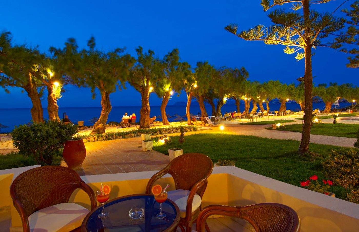 Santa-Marina-Beach-hotel-Terrace-14