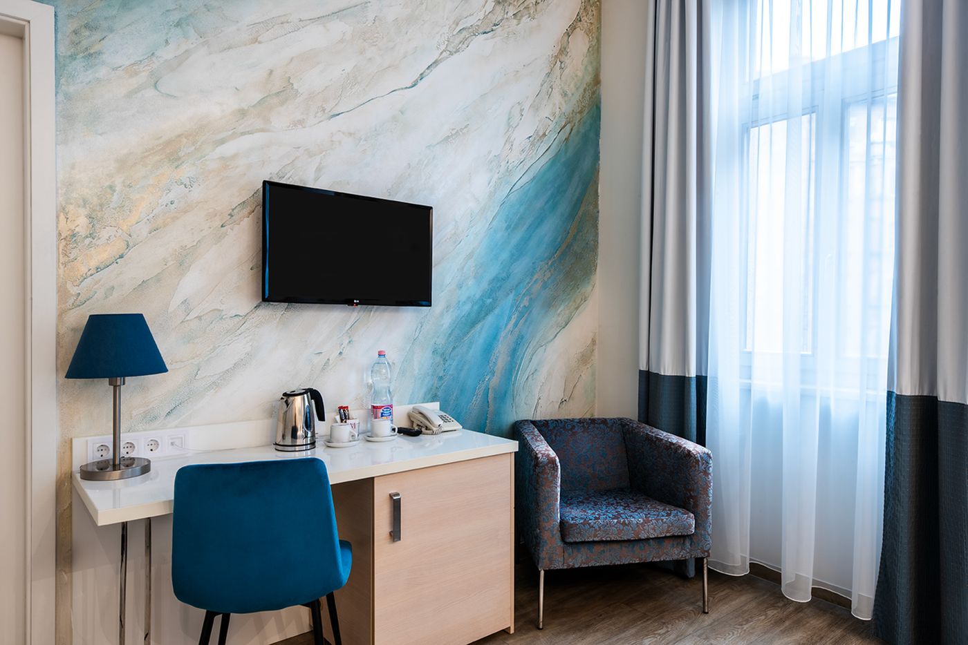 Atrium-Fashion-Hotel-Room-27