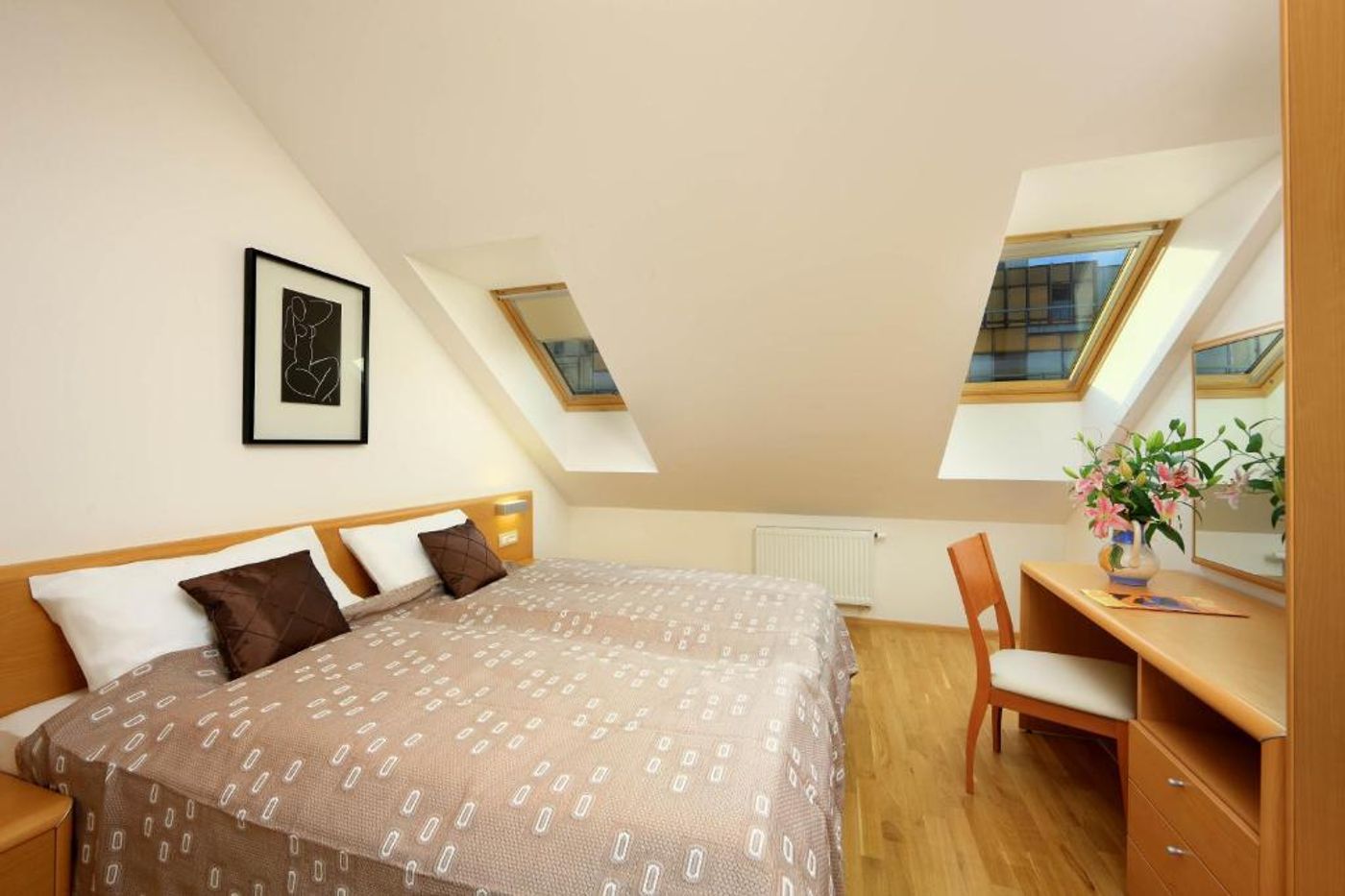 Salvator-Superior-Apartments-Room-10