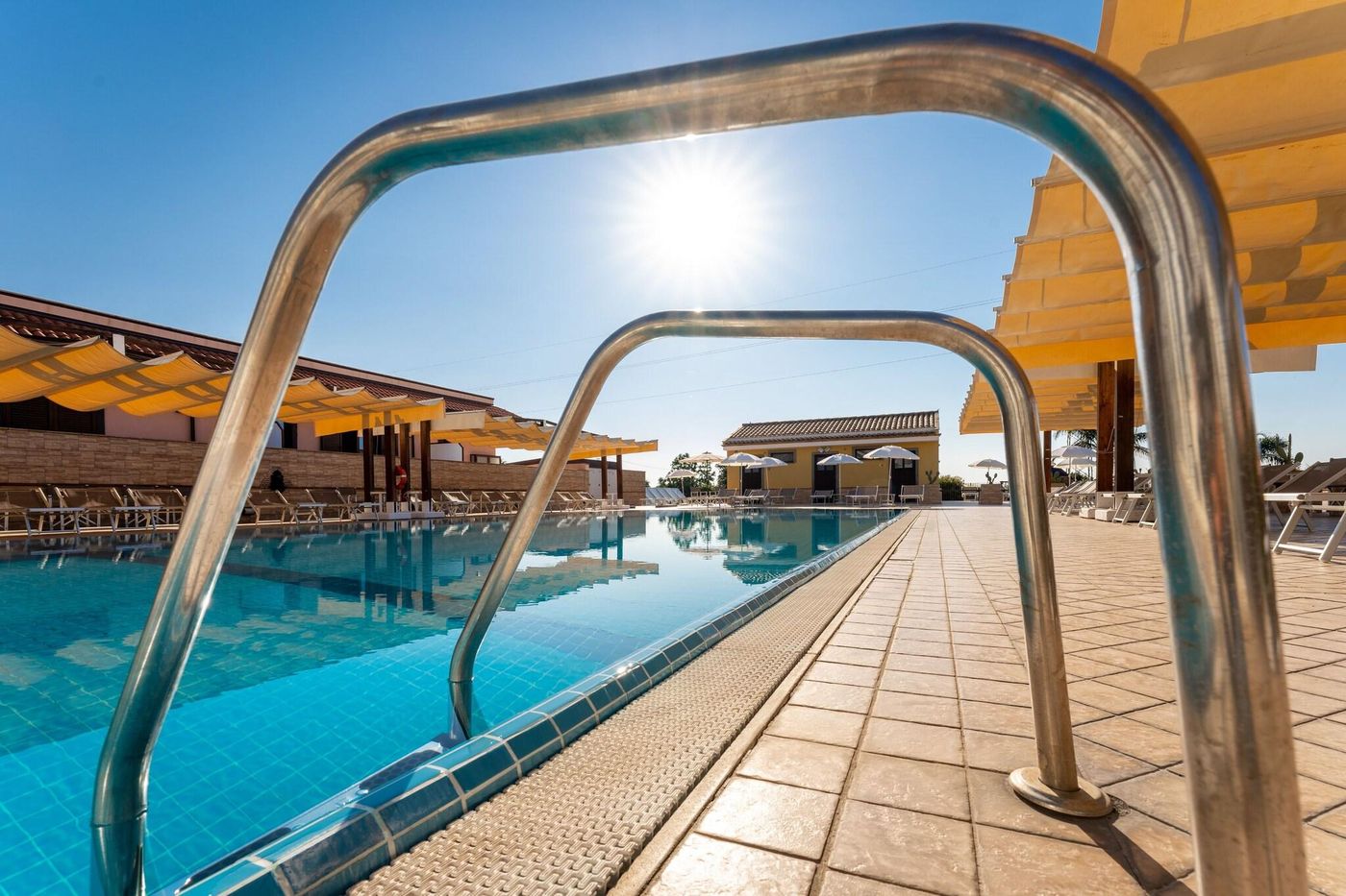 La-Terra-Dei-Sogni-Hotel---Farm-House-Pool-8