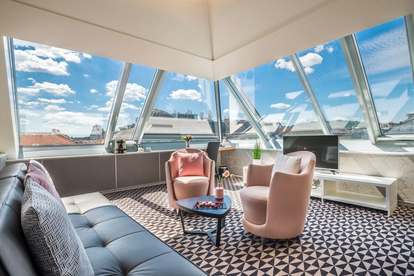 Hotel-Moments-Budapest-Room-3