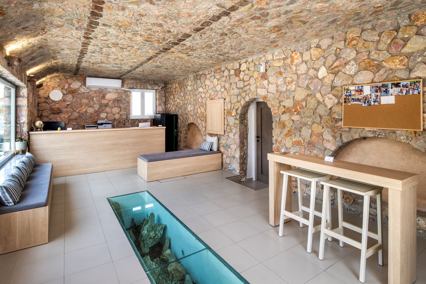 Aelia-Luxury-Suites-Lobby-65