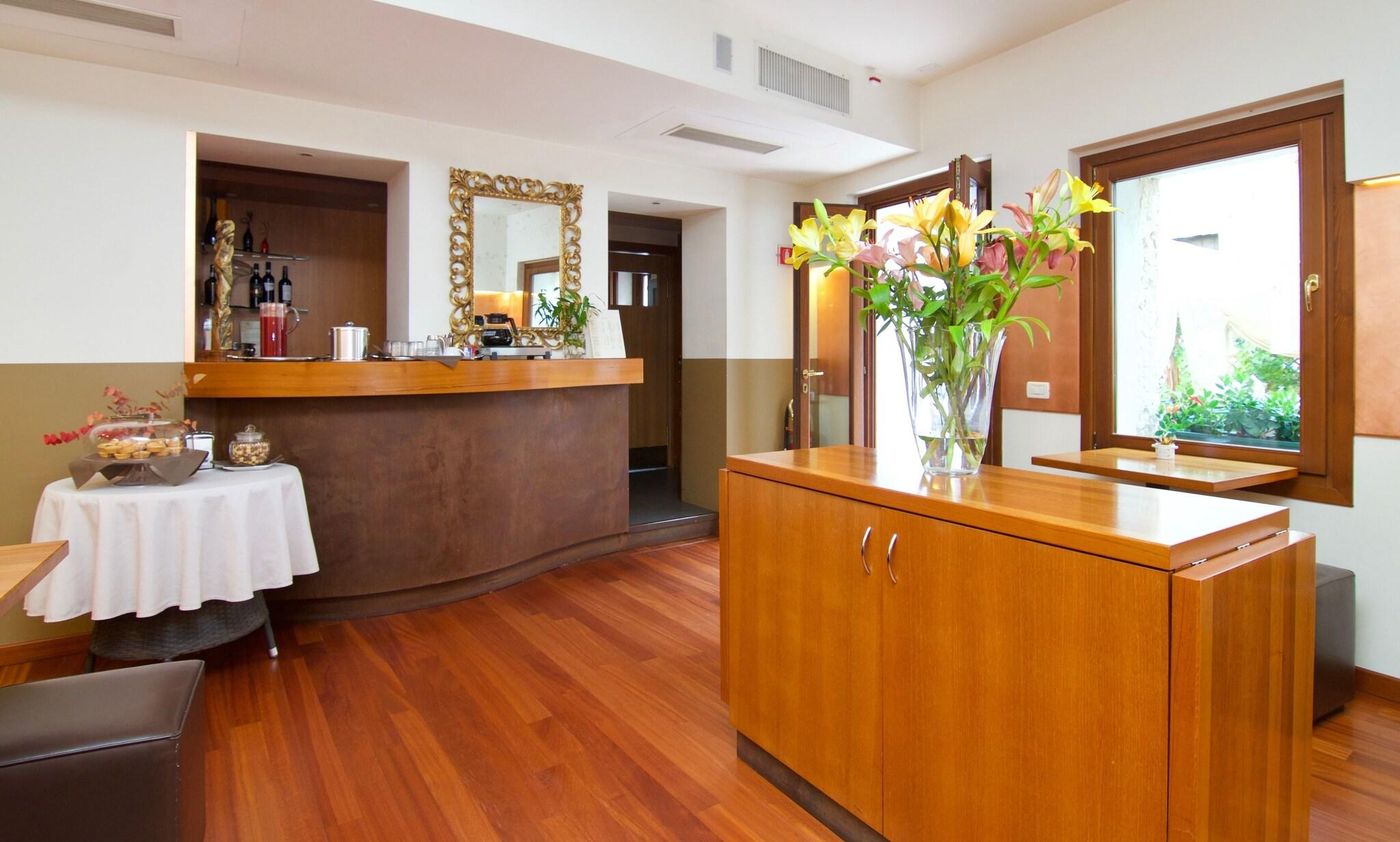 Hotel-Le-Isole-Restaurant-4