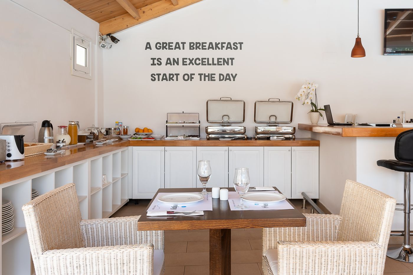 Nana-Angela-Apartments-Restaurant-46