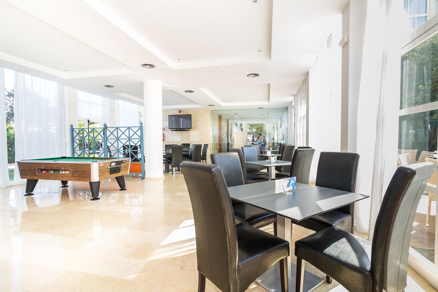 Eix Alzinar Mar - Adults Only