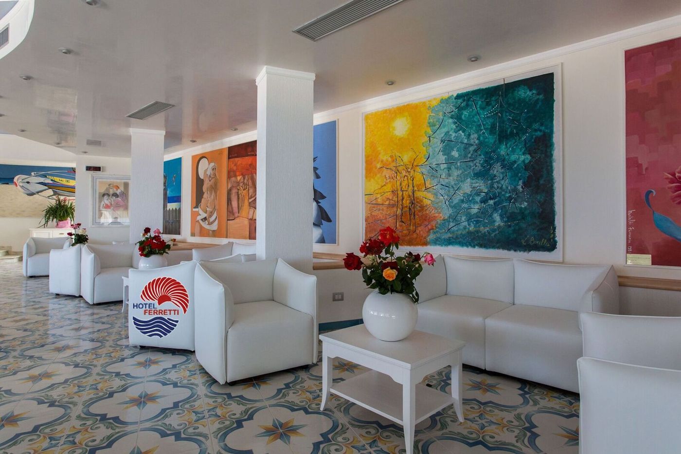 Ferretti-Italy-DIAMANTE-Lobby-10