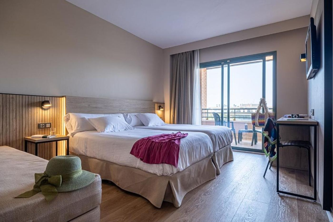 California-Palace-Room-16