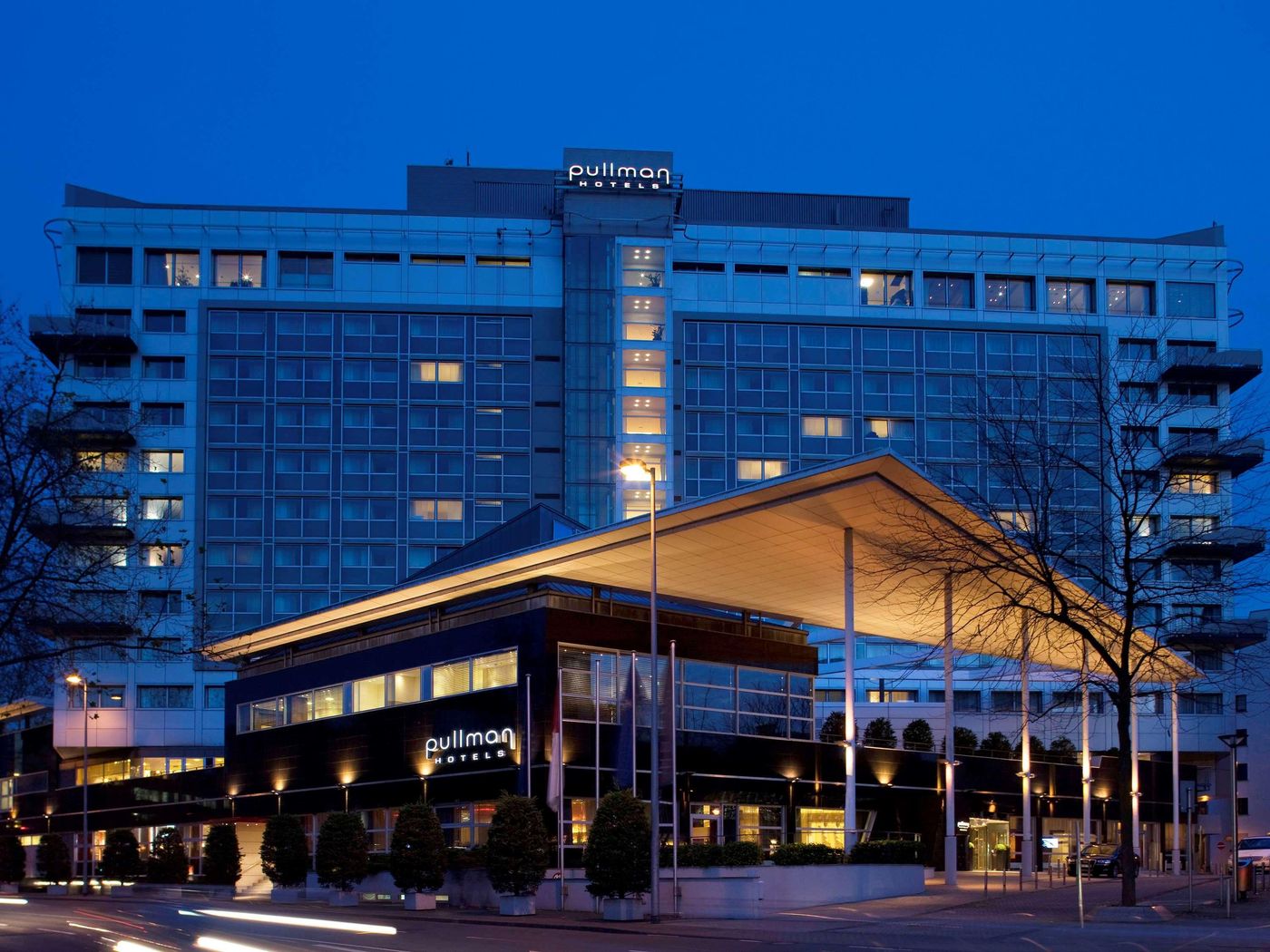 Pullman-Cologne-General-view-3
