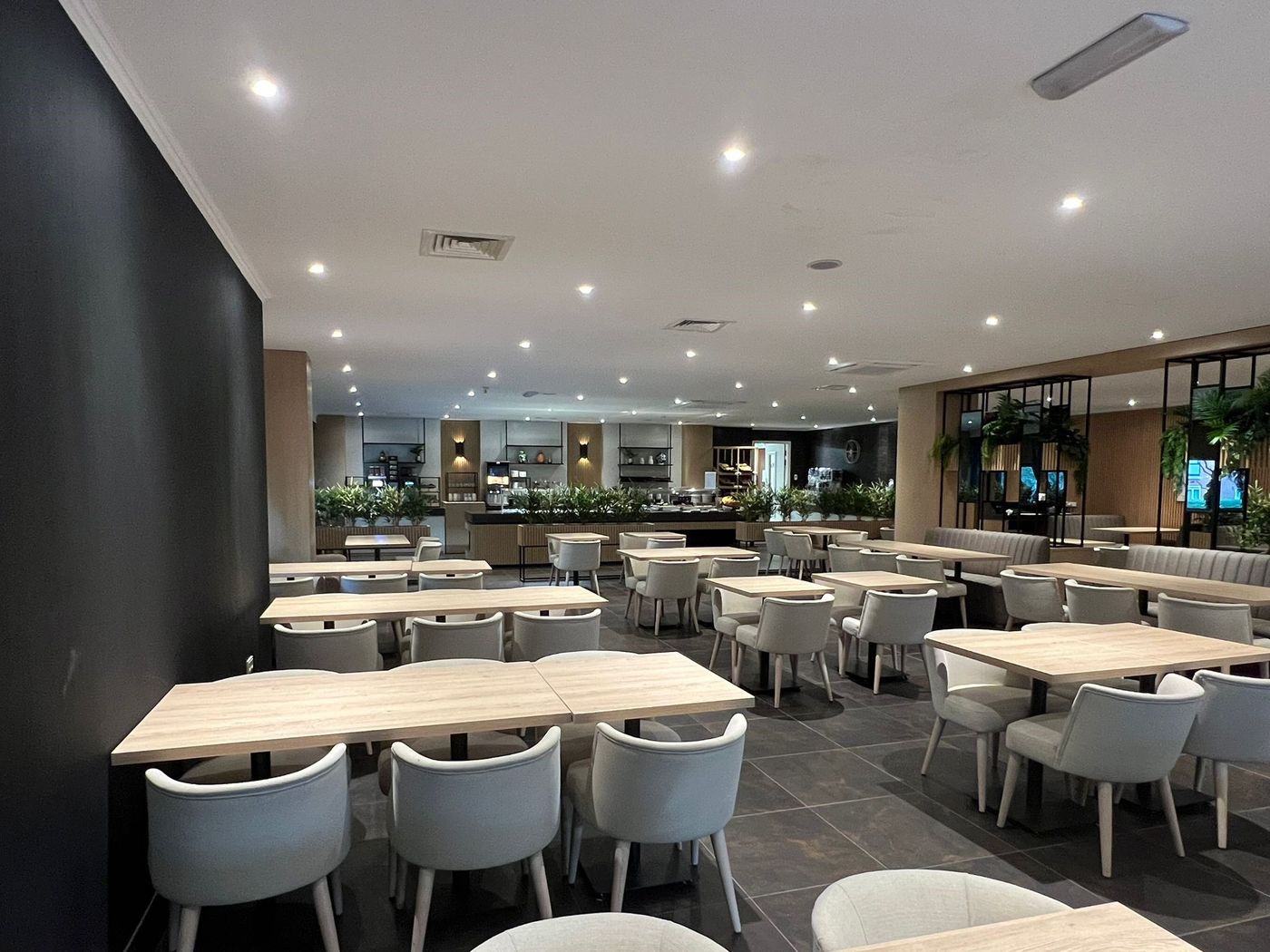 XO-HOTELS-Blue-Square-Restaurant-12