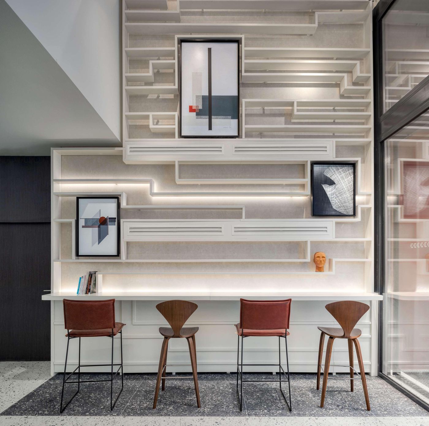 Canopy-By-Hilton-Paris-Eiffel-Tower-Lobby-20