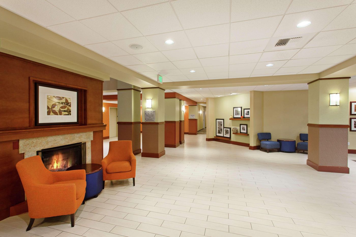 Hampton Inn and Suites Seattle-Airport/28th Ave-United States-SEATAC-Lobby-4