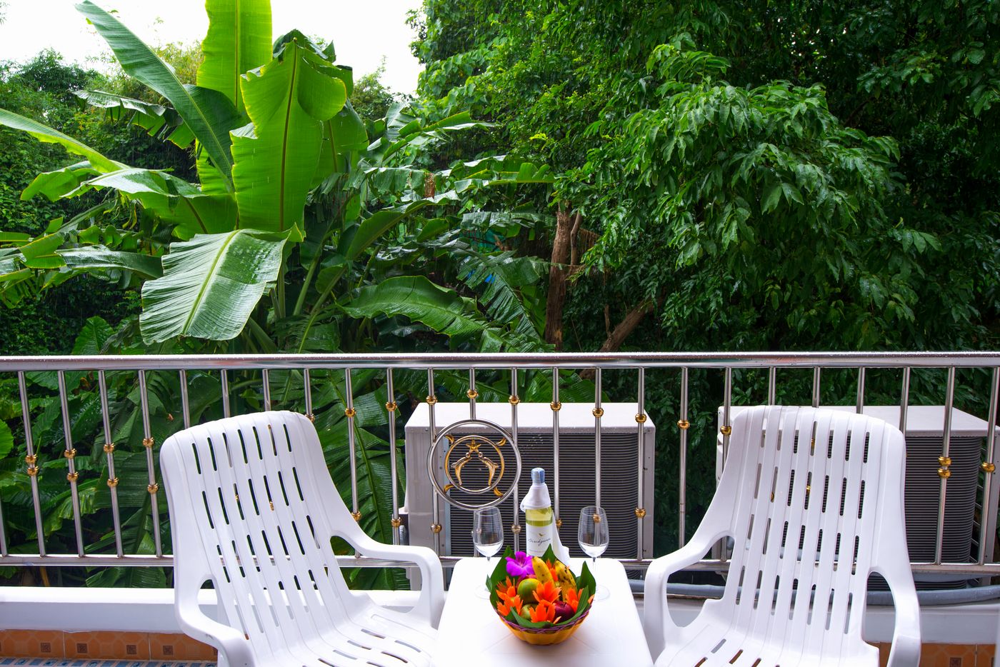 Tri-Trang-Beach-Resort-Room-8