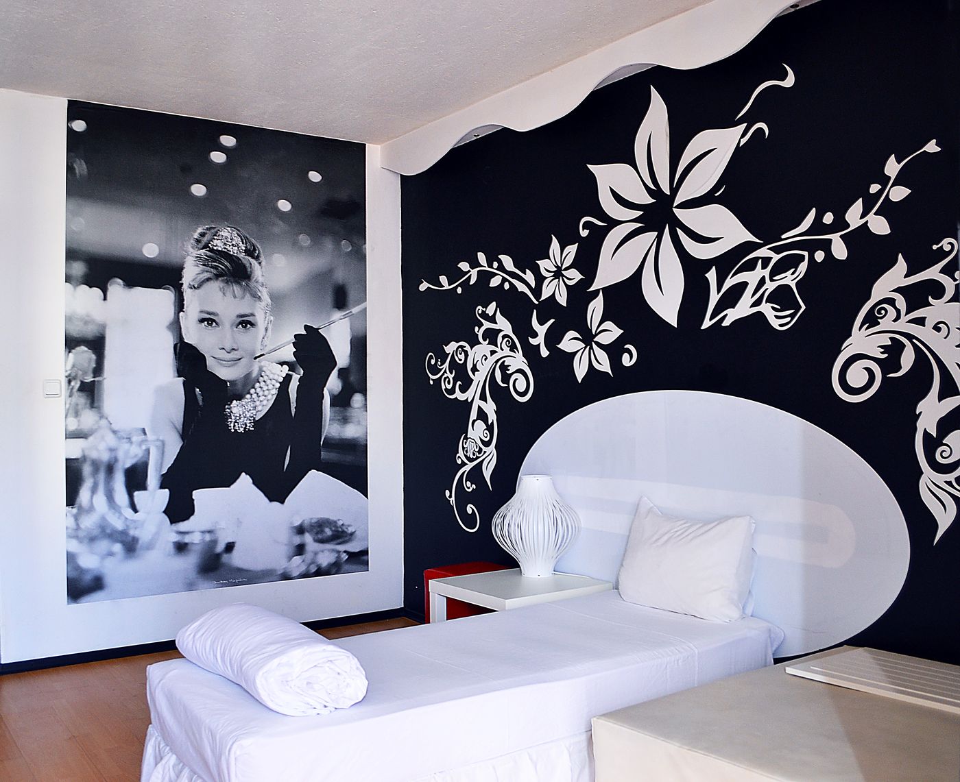 Simona Art Hotel-Bulgaria-SOFIA-Room-10
