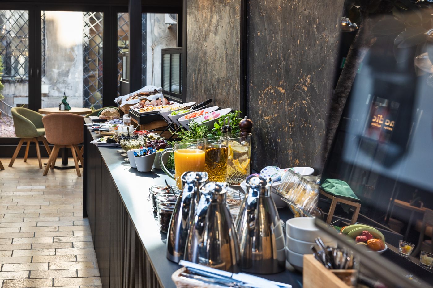 Nomadic-Urban-Premium-Suites-Restaurant-20