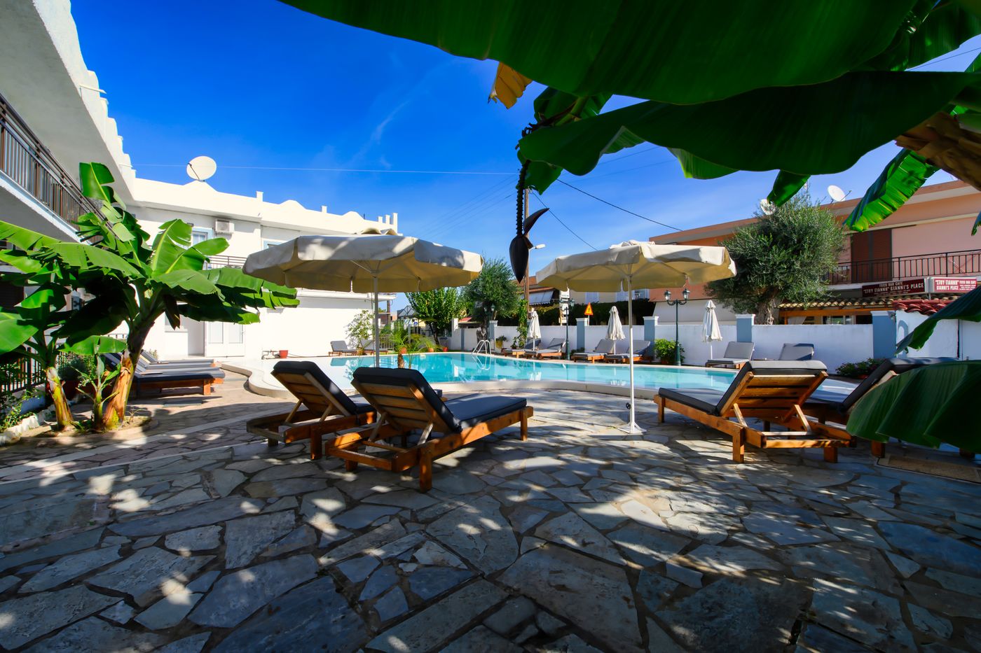 Aquarius-Beach-Hotel-General-view-6