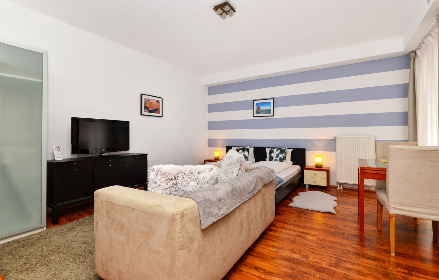 Lord-Residence-Room-18