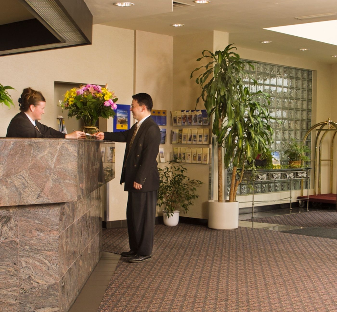 Best Western Plus Vancouver Airport Hotel-Canada-Vancouver-Lobby-6