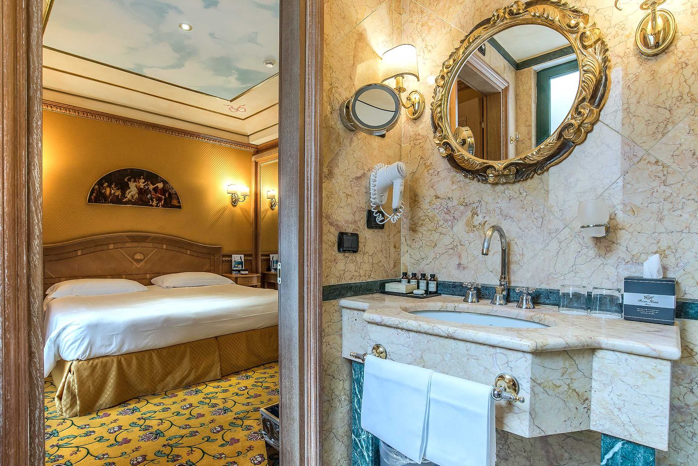 Hotel-River-Palace-Room-36