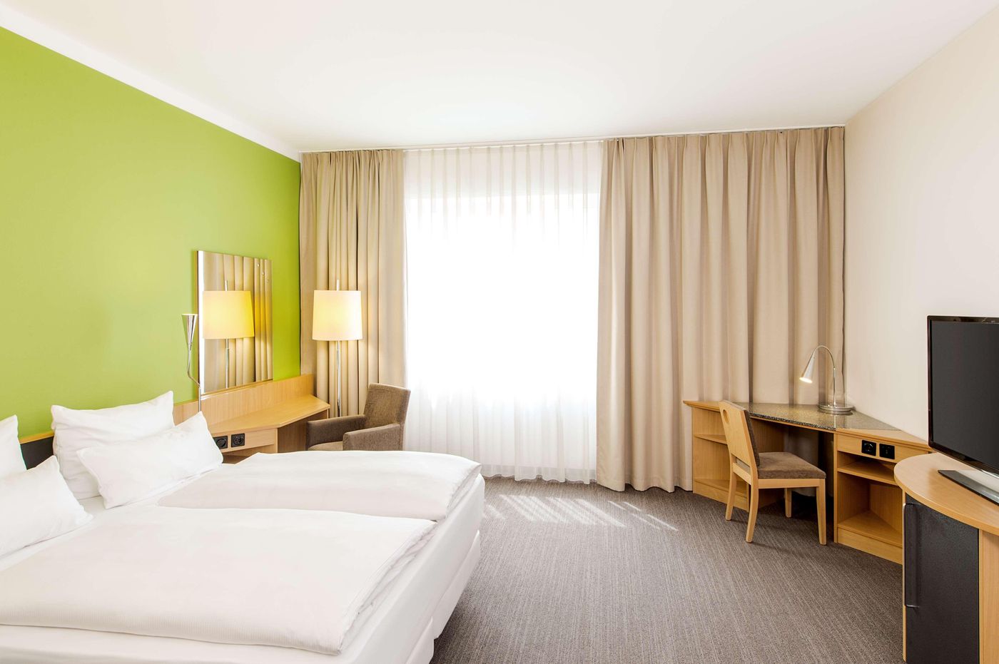 NH-Munchen-Messe-Room-17