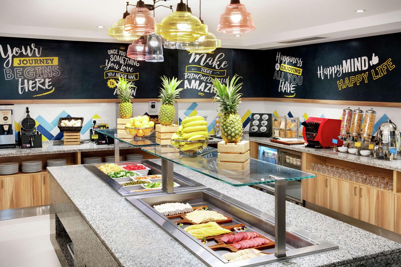 Hampton-by-Hilton-Dubai-Al-Barsha-Restaurant-12