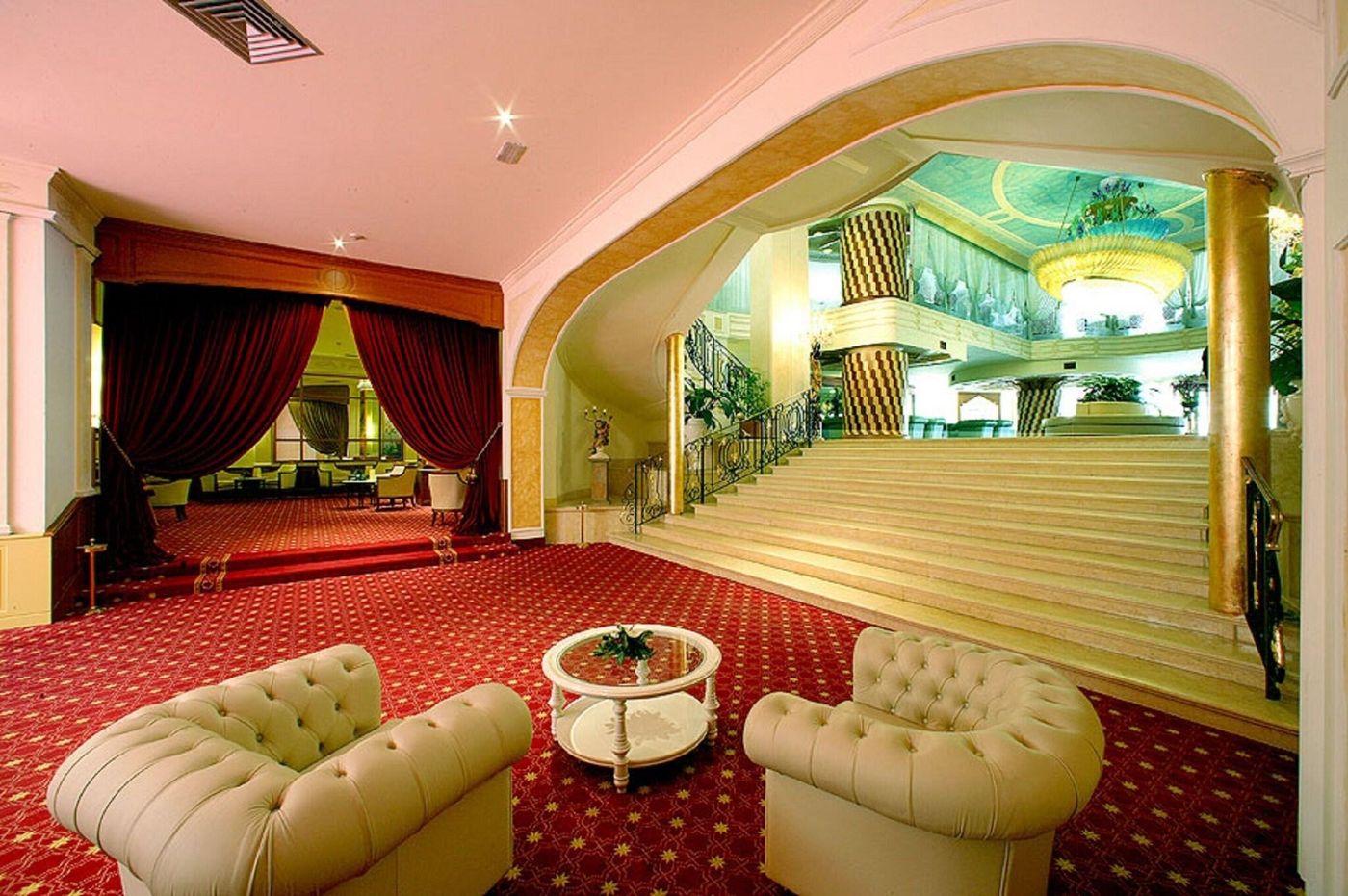 Grand-Hotel-La-Pace-Lobby-29