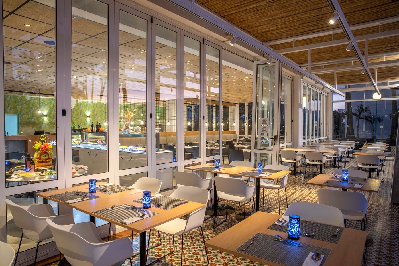 Oasis-Lanz-Beach-Mate-Restaurant-56