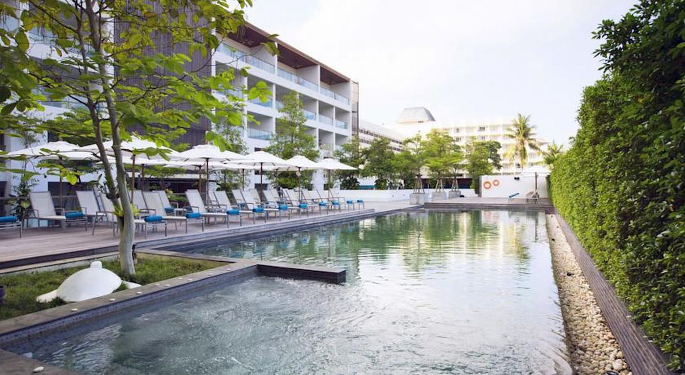 Nap-Patong-Hotel-Pool-3