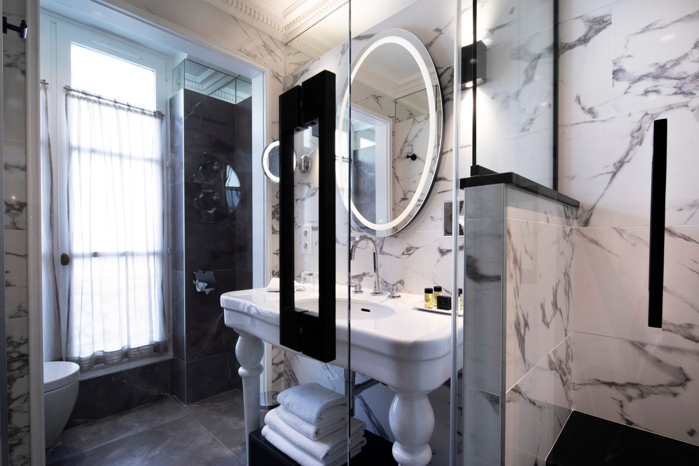 Hotel-Des-Grands-Hommes-Room-18