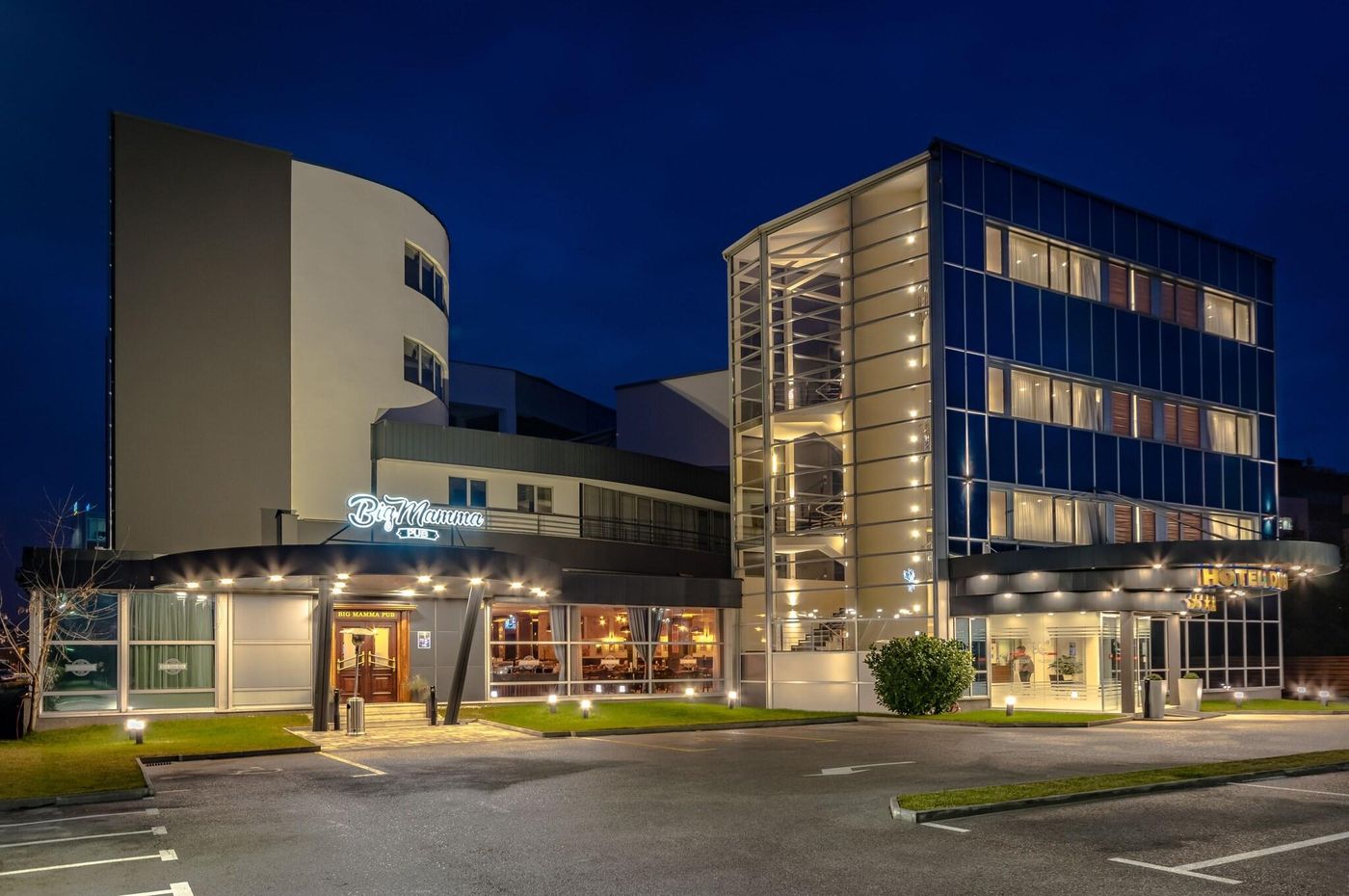 Diplomat-Croatia-ZAGREB-General view-2